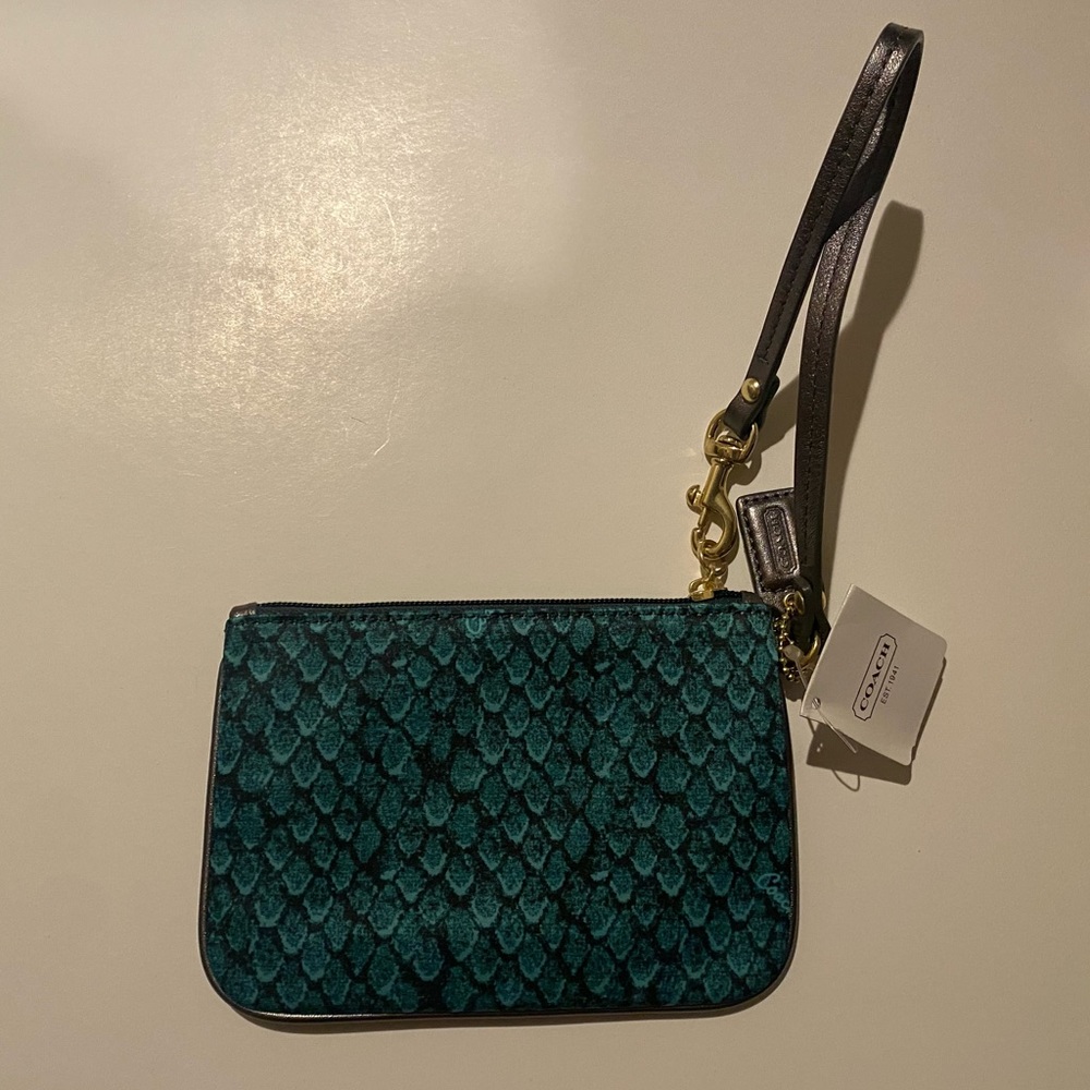 NWT Coach Teal Patterned Wristlet - Picture 2 of 6